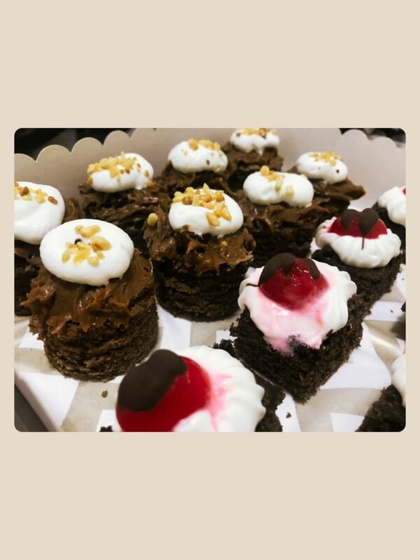 Brownie-selva-negra Lunch Pata y Bondiola — Catering Enjoy