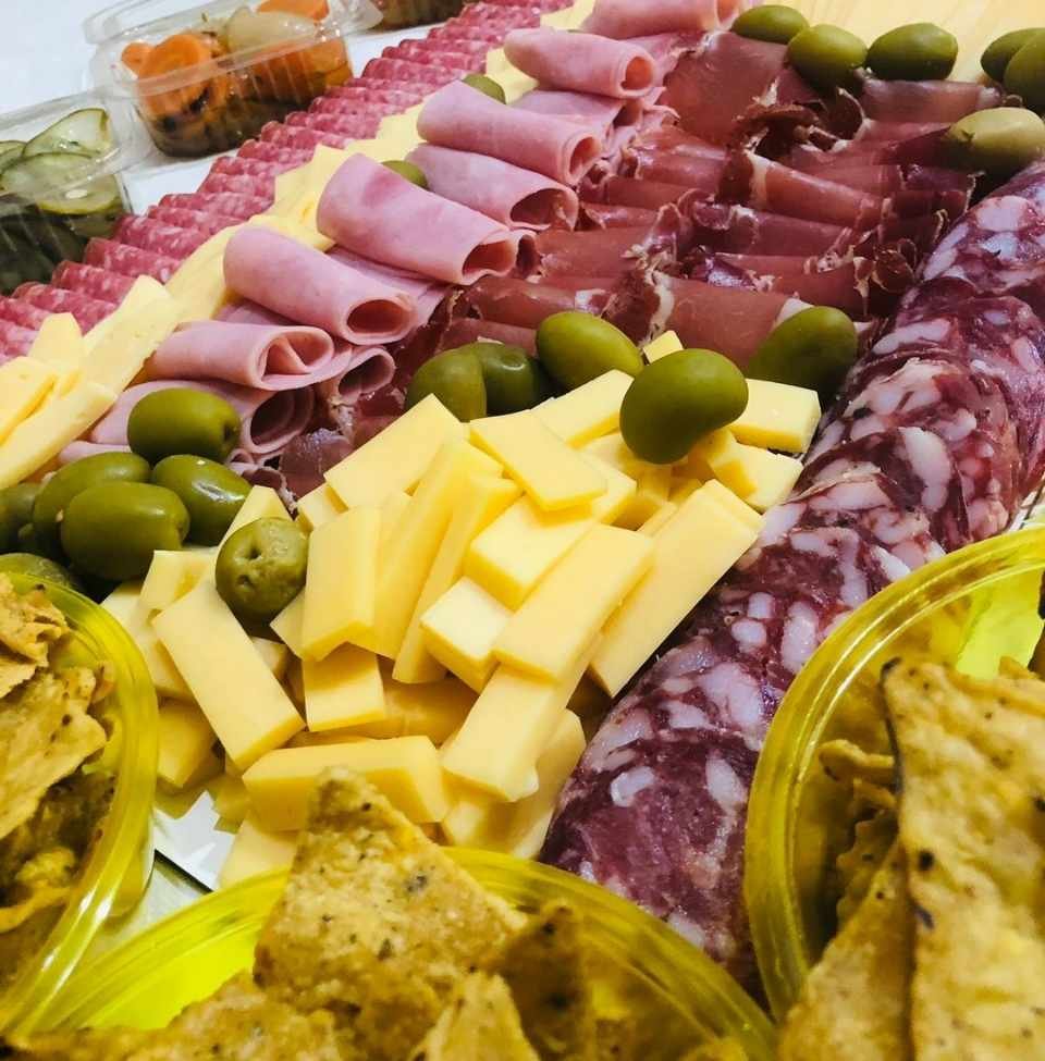 TABLA DE PICADA GRANDE PARA 20 PERSONAS