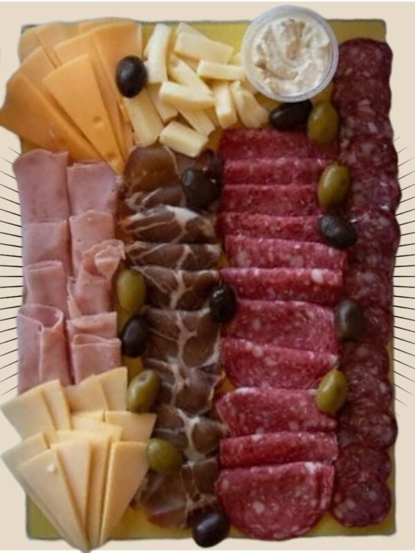 Picada-selecta Picada Selecta – Tabla con fiambres, quesos, escabeche, nachos y pan artesanal