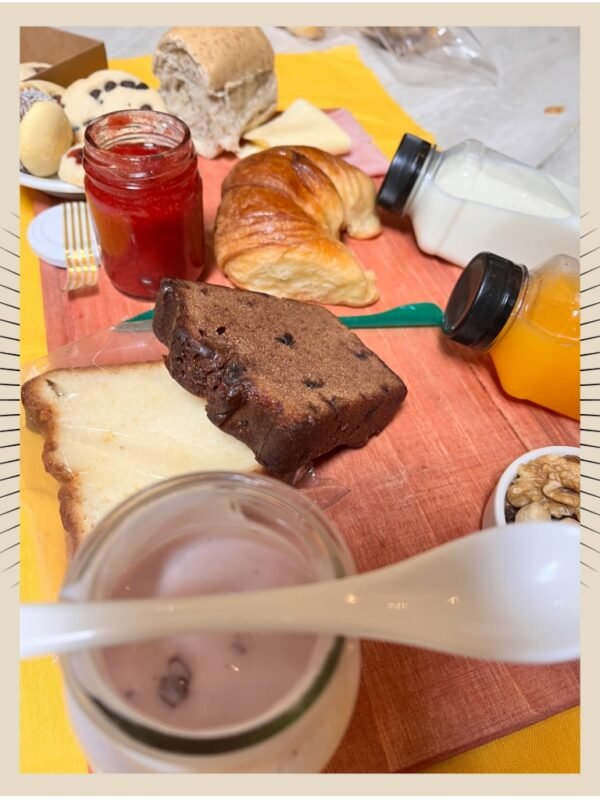 Box Desayuno Completo Premium – Sin Taza - Ideal para cumpleaños, aniversarios o sorprender en cualquier ocasión.