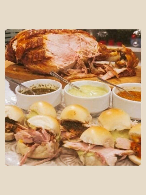 Lunch-pernil-pata-catering-tematico-5 El Lunch Pata y Bondiola de Enjoy y a Picar es una propuesta pensada para quienes disfrutan de lo clásico y sabroso, con el toque premium que caracteriza a nuestro servicio