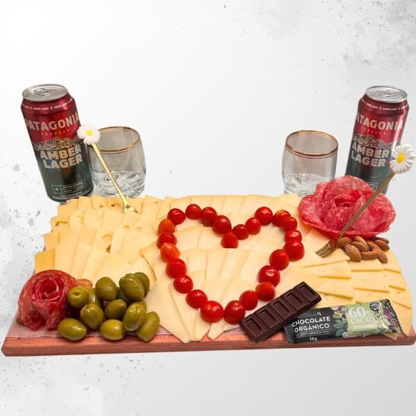 Picada San Valentín Gourmet con Cerveza, Quesos, Fiambres y Chocolates | Regalo Romántico