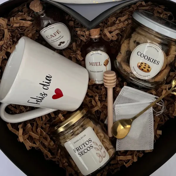 Box Sorpresa Corazón (Desayuno Gourmet + Taza)