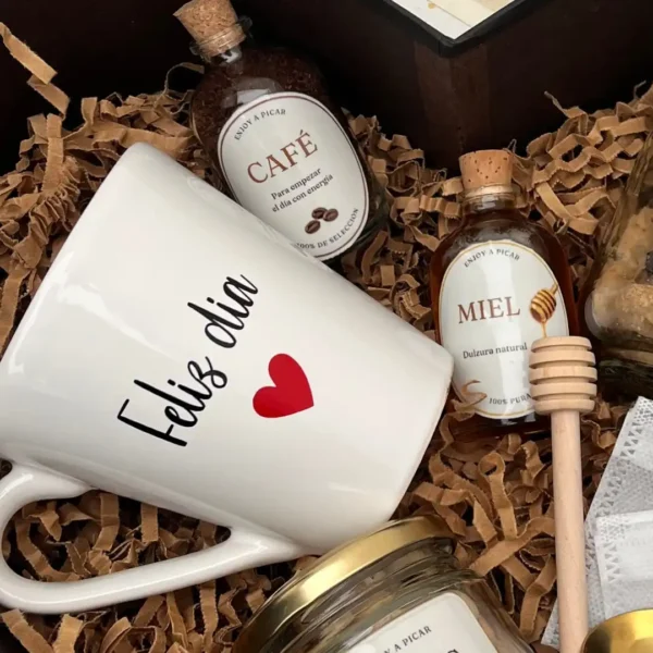 Box Sorpresa Corazón (Desayuno Gourmet + Taza)