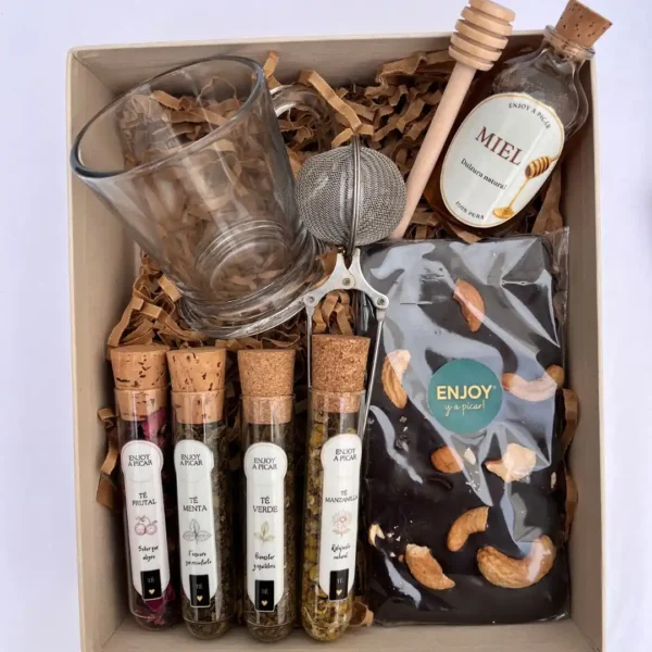 Box de Té en Hebras con Taza de Cristal & Chocolatería