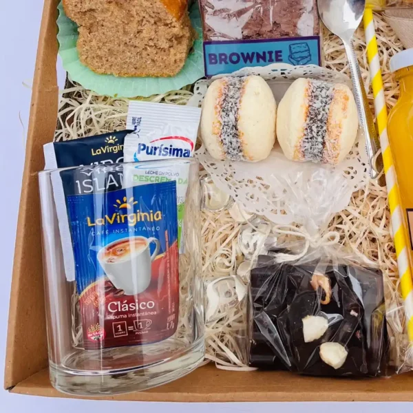 Box Desayuno Gourmet con Taza de Vidrio Transparente