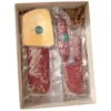Variedad de charcutería al vacío de Enjoy con queso holanda, salamín de campo, bondiola y lomo feteado para box de regalo.