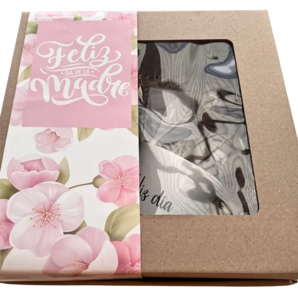 Caja artesanal con visor y faja floral Feliz Día de la Madre de Enjoy y a Picar en Villa María.